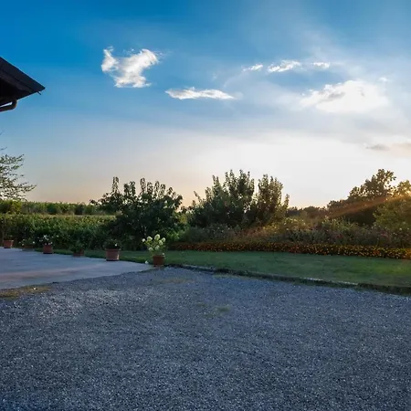 Casa Lidia Bed & Breakfast *