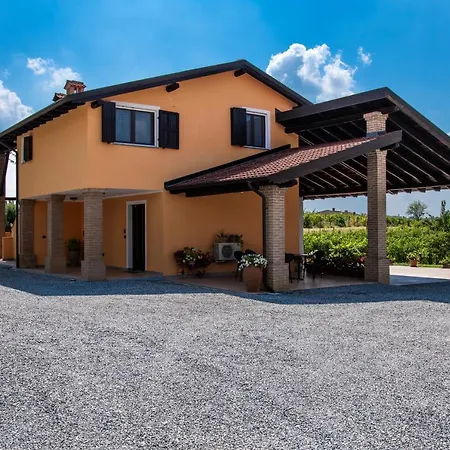 Bed and Breakfast Casa Lidia Gavi