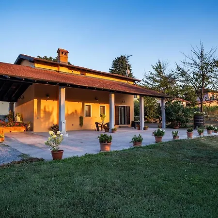 Casa Lidia Panzió Gavi